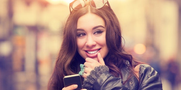 girl-text-message-mobile-phone